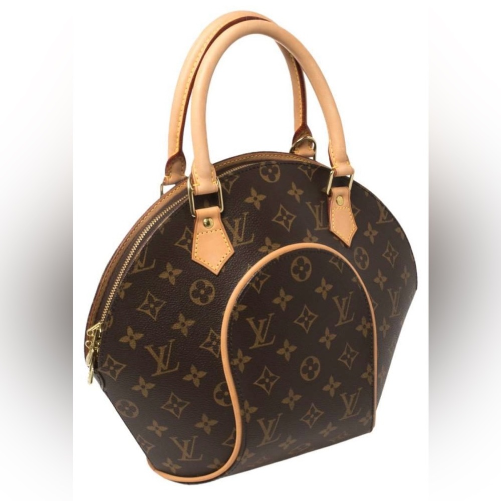 Authentic Louis Vuitton Monogram Ellipse PM bag. New. Never used.